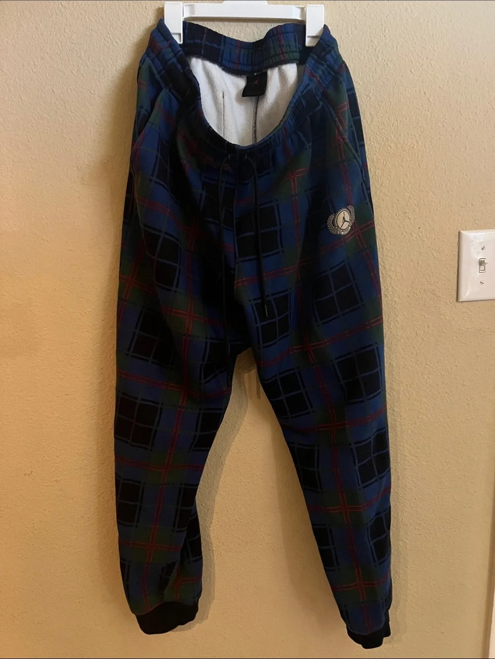 Jordan Men's Navy, Green & Black Plaid Jogger Sweatpants